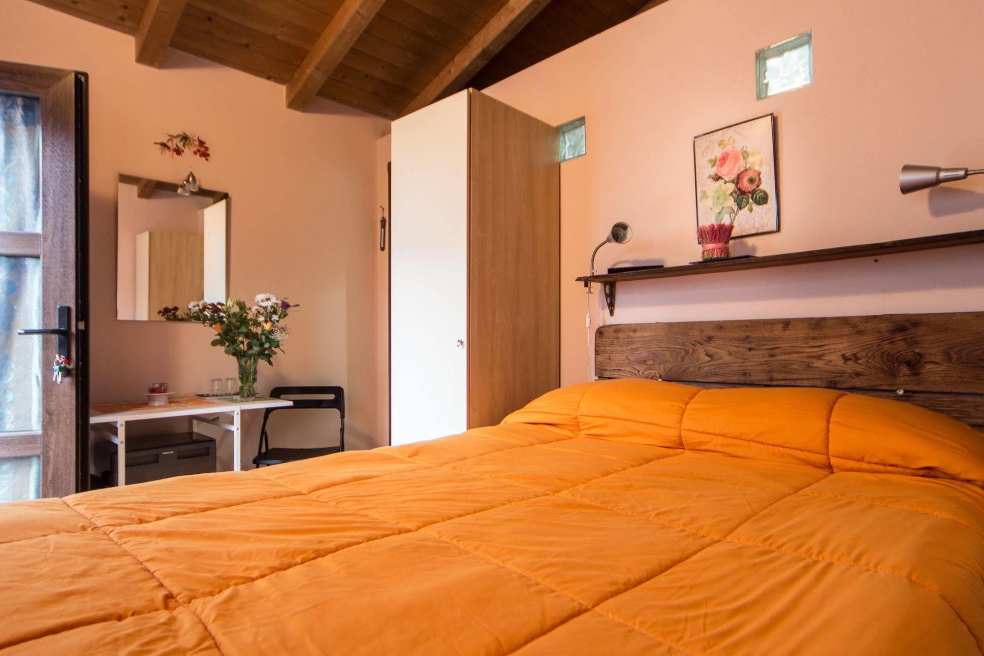 Le Cantine Del Vecchio Borgo Bed and Breakfast Traona Esterno foto